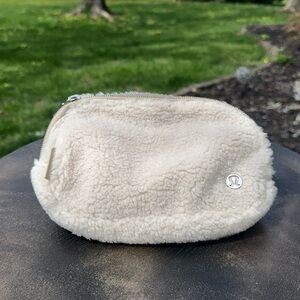 LuluLemon Athletica fleece Everywhere belt bag crossbody white/ivory opal NWT